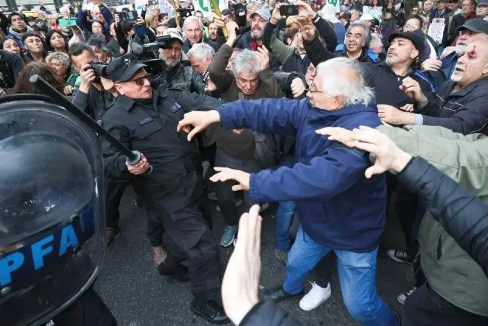 CONTINÚAN LAS TENSIONES: Movilización en el Congreso por el veto de Milei a la reforma jubilatoria