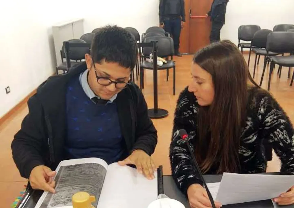 Apuntó a la cabeza de su ex pareja y amenazó con matarla: Tiene prohibición de acercamiento pero no quedó detenido