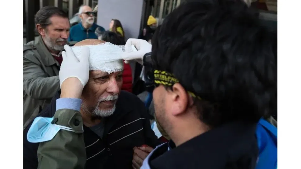 ¡Indignante! Por incidentes fuera del Congreso, se levantó la presentación de Francos