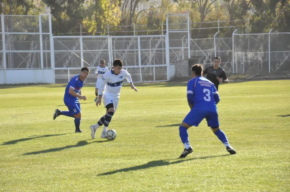 Hoy se decide si Diadema y Newbery juegan en el Estadio