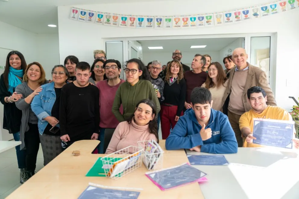 Concluyó con éxito la capacitación textil destinada a jóvenes que concurren a Fundación Crecer