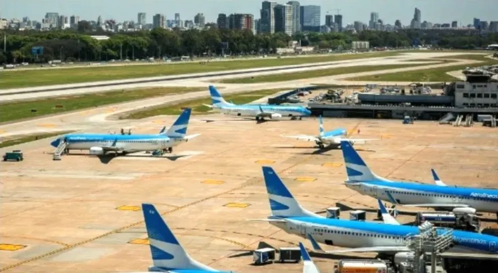 La reacción del Gobierno al paro de Aerolíneas: "Los sindicalistas ganan $15 millones por mes”