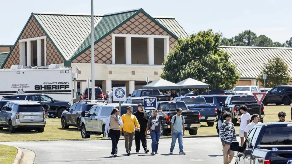 Un ataque atribuido a un estudiante de 14 años deja 4 muertos y 9 heridos en una escuela secundaria de EE.UU.