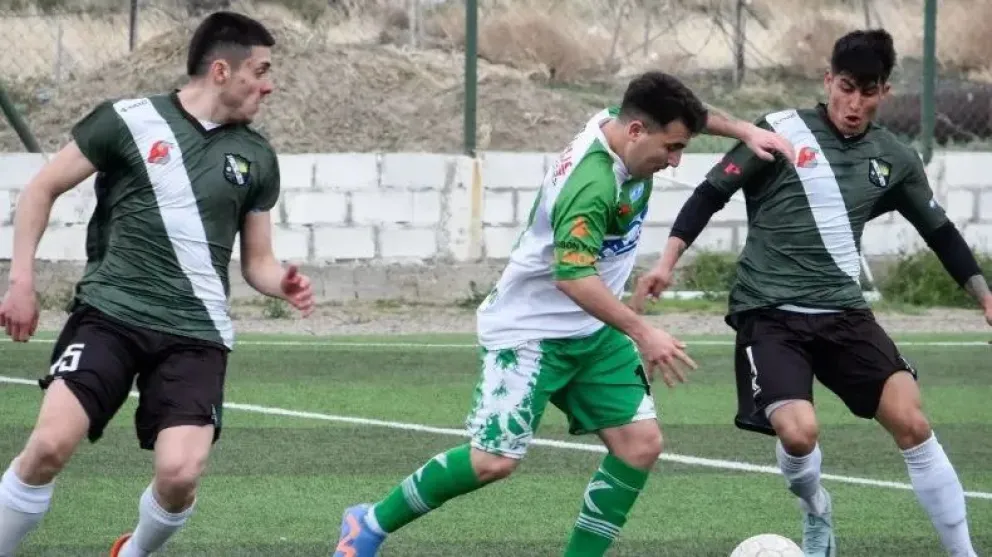 Fuertes sanciones para jugadores de Laprida y Petroquímica
