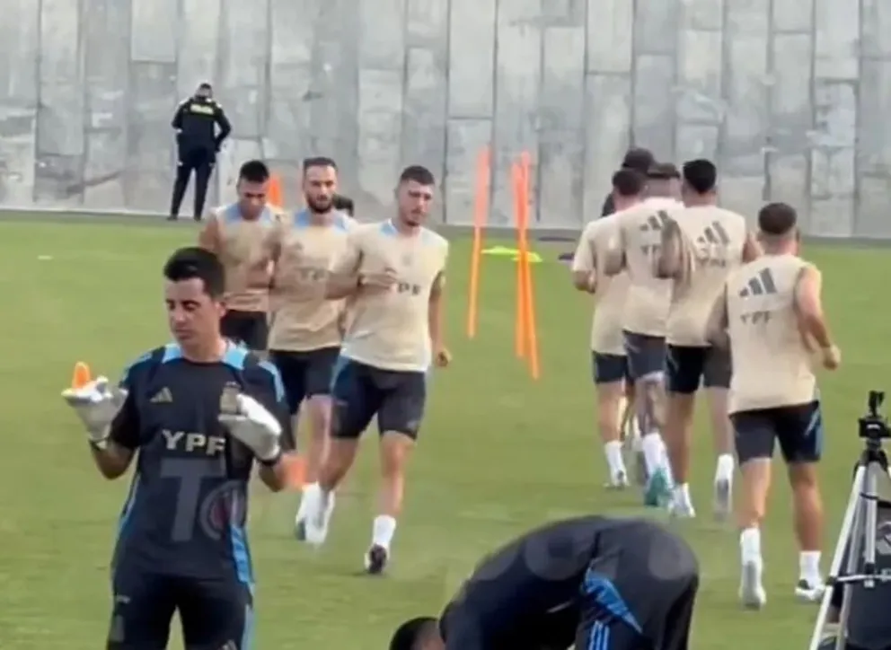 La Selección argentina ya se entrena en Colombia: Mac Allister y Nico González a la par del grupo