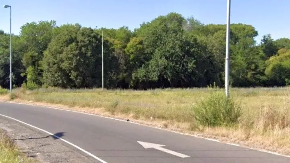 Discusión y muerte: un policía se suicidó de un balazo dentro de su auto luego de tratar de asesinar a la pareja