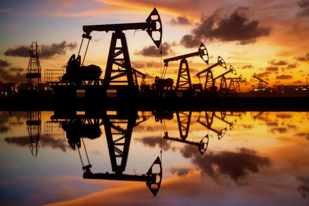 El petróleo sube 5% tras el ataque de Irán a Israel