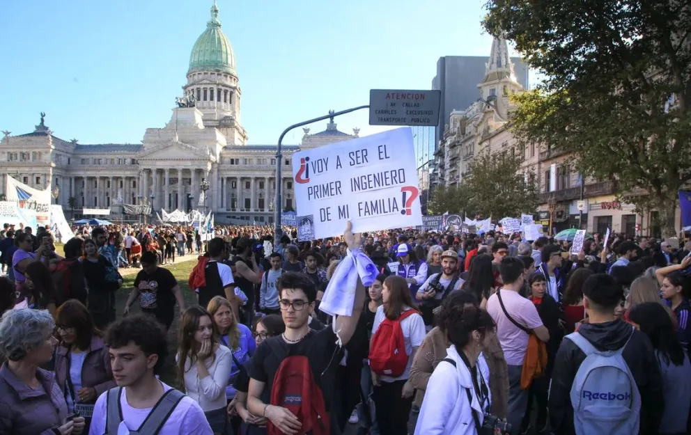 Cómo es la ley de financiamiento universitario que Milei anunció que vetará pese a la masiva Marcha Federal