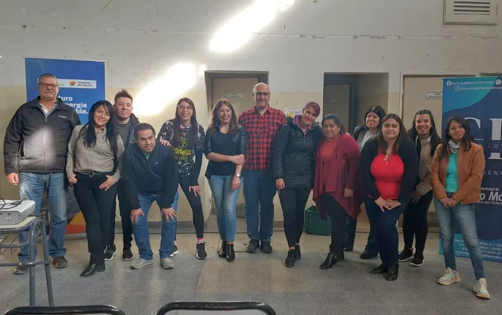 “Transición Energética: Escuela y Comunidad”, Provincia realizó en Río Mayo jornada de capacitación docente