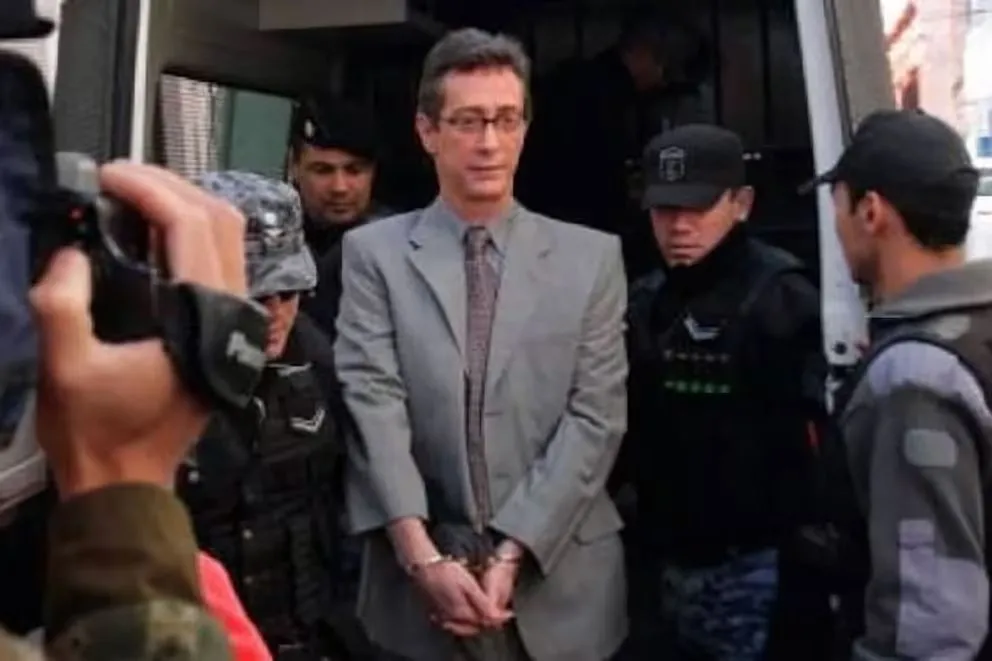 “El hombre de las mil caras”, la siniestra historia del asesino serial que se sometió a cirugías para no caer preso