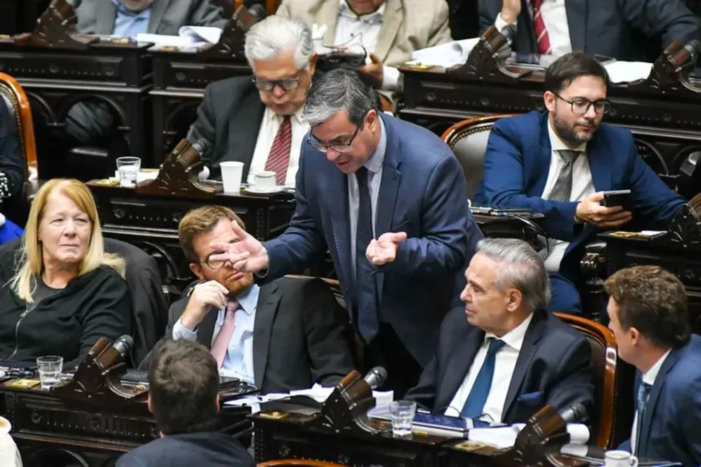 La oposición afina el lápiz y cuenta voto a voto para doblegar el veto a la ley de financiamiento universitario