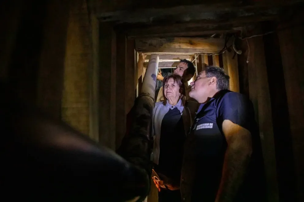 Bullrich recorrió el túnel del frustrado robo en San Isidro: "El que las hace, las paga"
