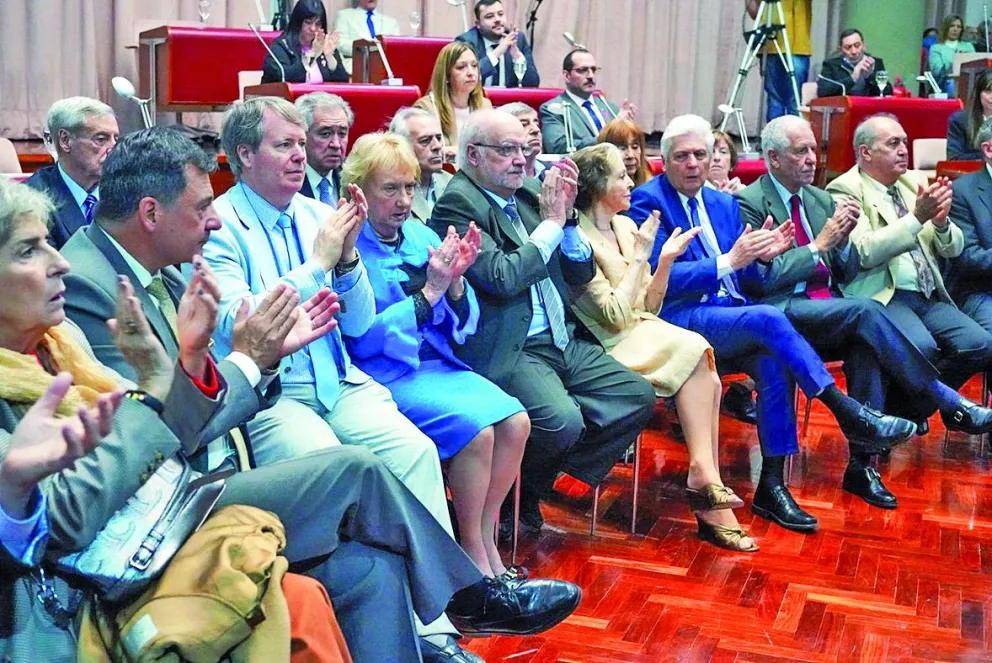 Emotivo homenaje de la Legislatura del Chubut a los convencionales constituyentes de la reforma de 1994