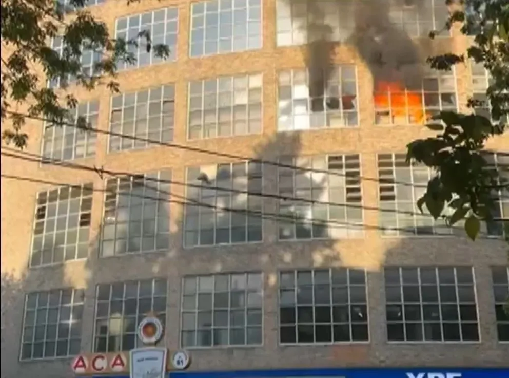Incendio en la sede del Automóvil Club Argentino