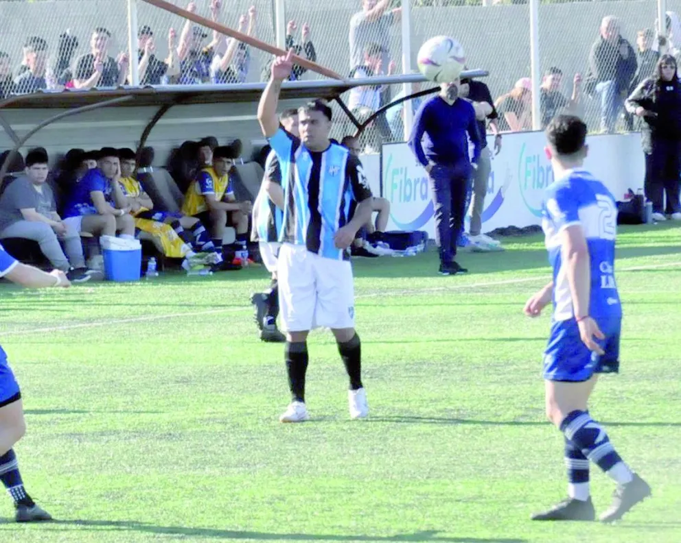 Saavedra-Newbery, un empate que fue intenso adentro y violento afuera