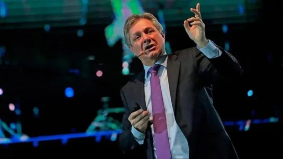 Daza: “Los argentinos se autoaseguran con dólares en el colchón”