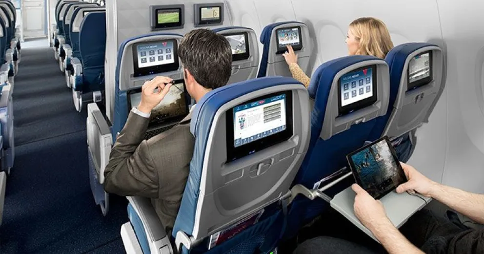 INSÓLITO: Una aerolíneas emitió una película porno en un vuelo