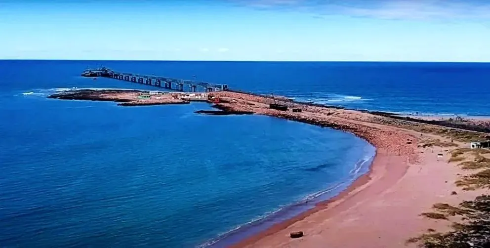 Río Negro: Telcosur y Silica Networks desarrollan fibra óptica para el puerto de Punta Colorada