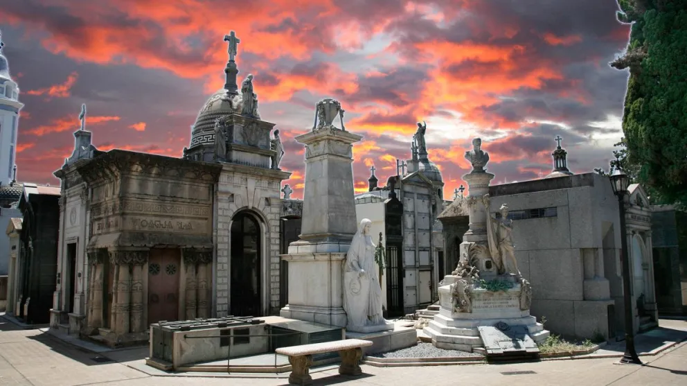 El cementerio de la Recoleta: uno de los lugares más embrujados del mundo