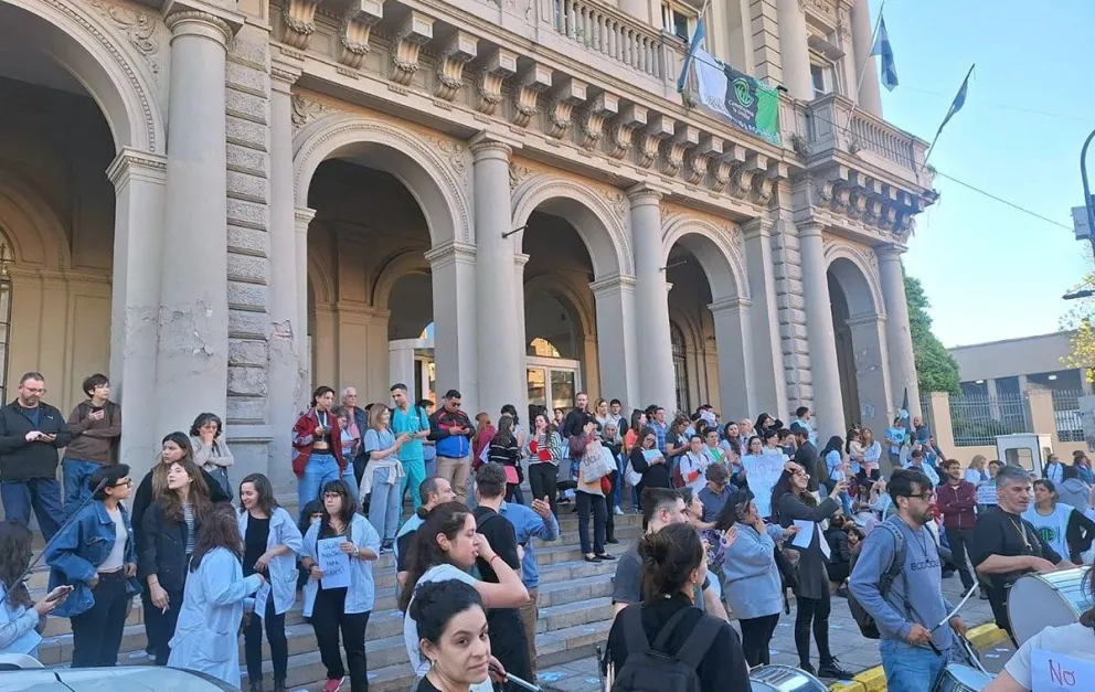 Hospital Bonaparte: El Gobierno nacional aseguró que será reestructurado y que se “montó una situación de reclamo que no tiene que ver con la realidad”