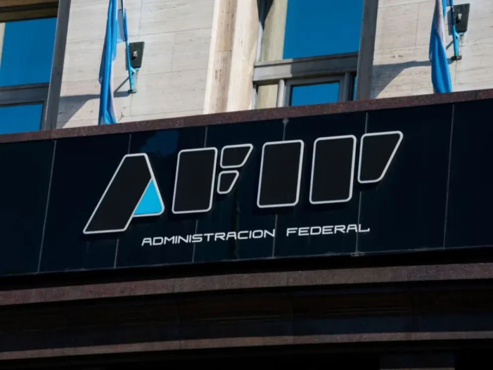 La motosierra sigue funcionando y avanza con duro recorte en la AFIP