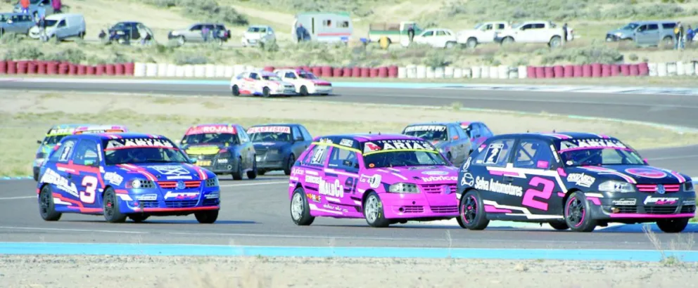 Se inicia la fecha doble en el autódromo Mar y Valle de Trelew