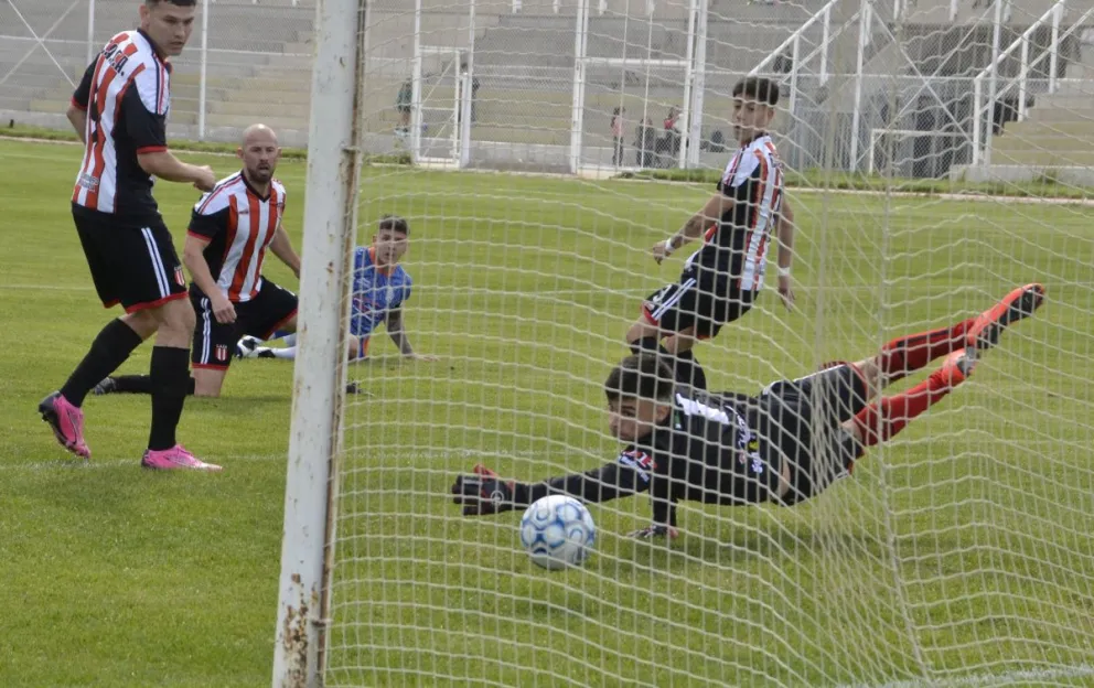 Torneo Regional: CAI ganó bien, aunque sin imponer juego ante un Ameghino que no se intimidó
