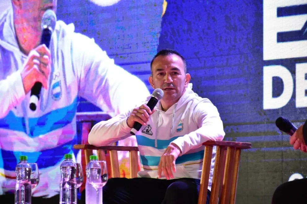 La leyenda del boxeo argentino Omar Narváez dio el presente en la Expo Deportes