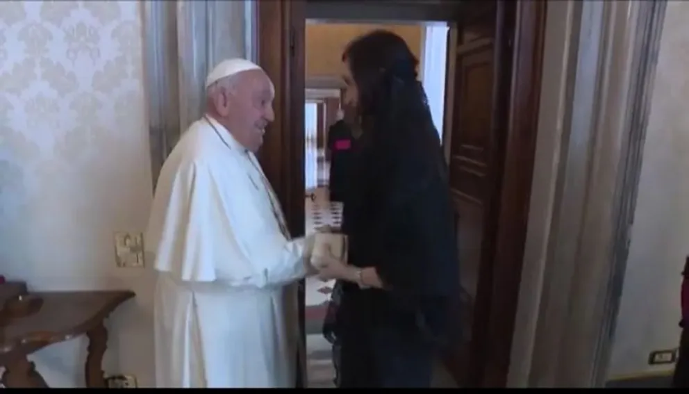El papa recibió a Victoria Villarruel en el Vaticano