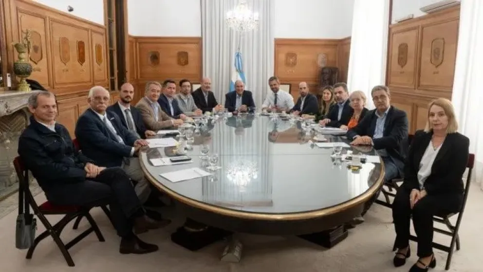 Diputados del PRO se reunieron con Santiago Caputo, después de respaldar el veto a universidades