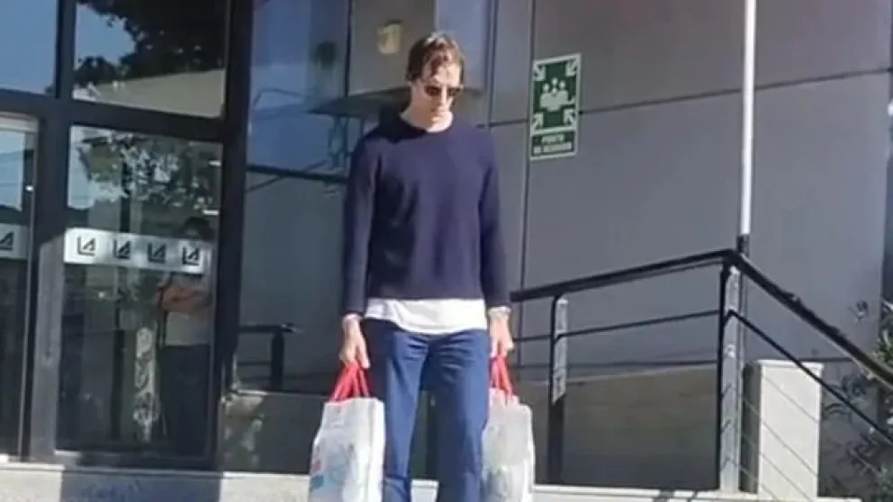 Iván De Pineda arribó a nuestra ciudad y fueron muchísimas las personas que se acercaron para fotografiarse con él