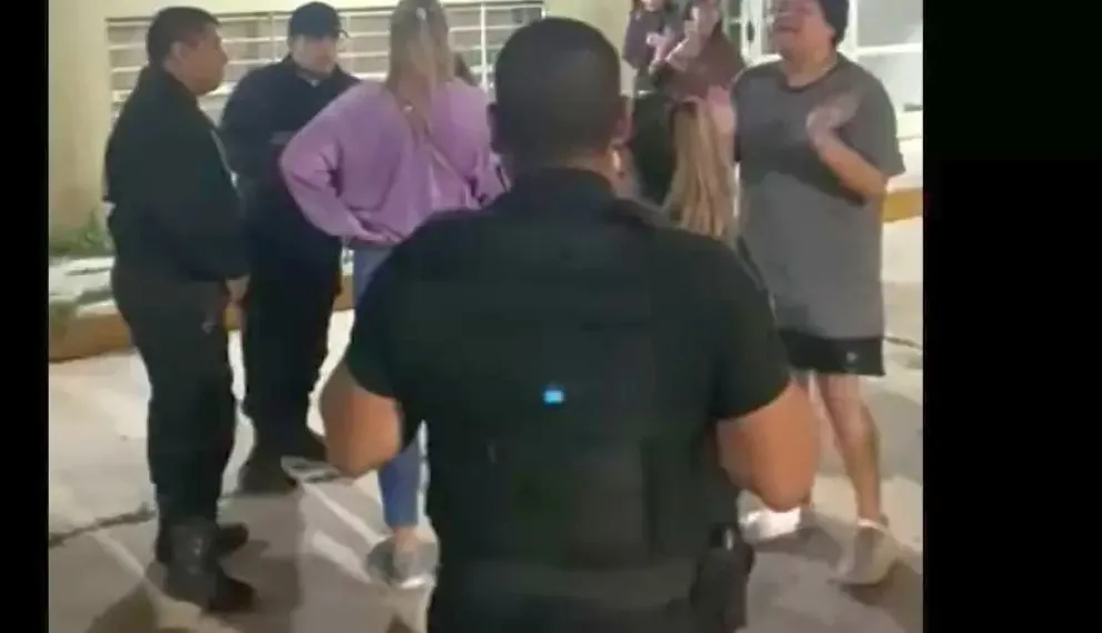 Policías armados ingresaron de forma ilegal a la UNPA de Caleta Olivia y luego la jefatura se disculpó ante la comunidad universitaria
