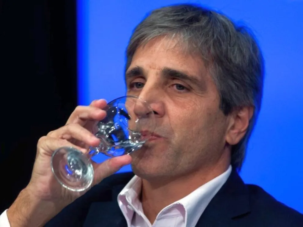 Toto Caputo calificó al kirchnerismo de “delincuentes” y “burros”