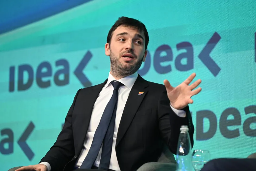 Torres en el 60° Coloquio de IDEA: "Es necesaria una Argentina federal, que salga del actual sistema centralista y regresivo"