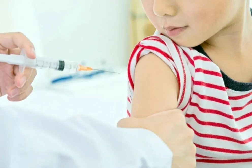 Preocupación por la baja cobertura de vacunación contra la polio en niños de 5 años