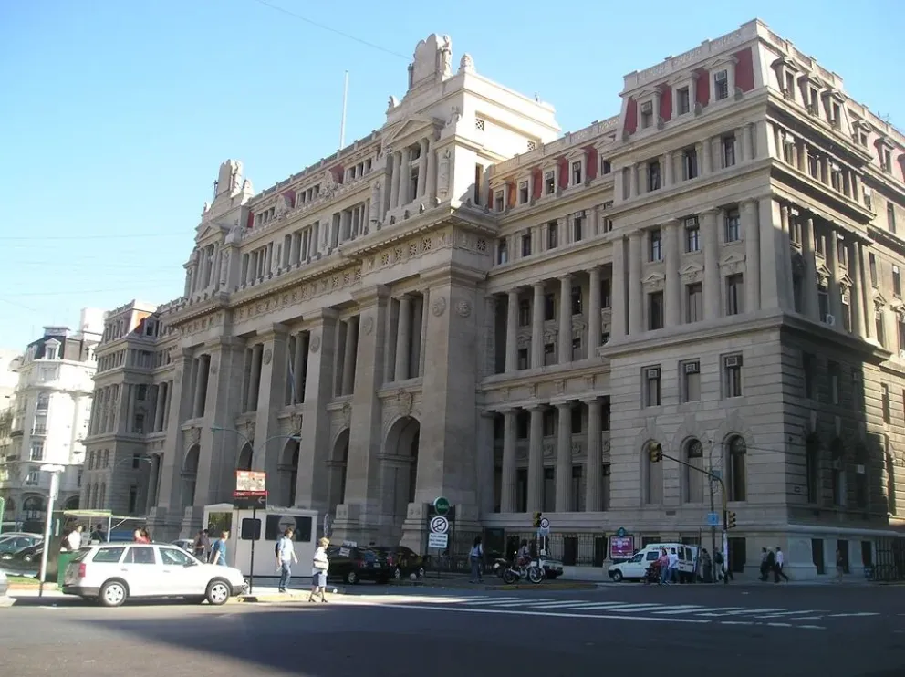 Una comitiva local asistirá al plenario del GAFI en Paris para conocer el resultado de la revisión del organismo