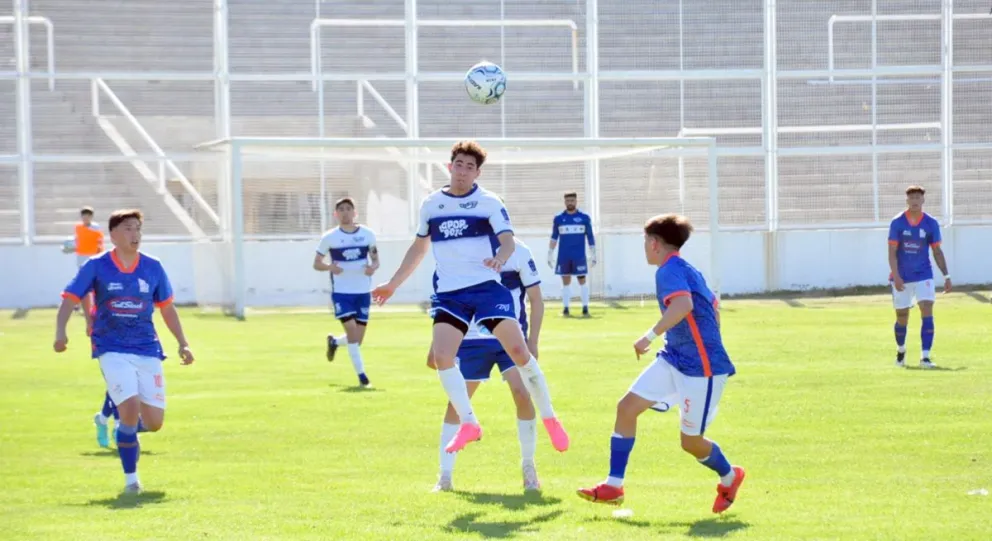 La CAI conforme, Newbery preocupado