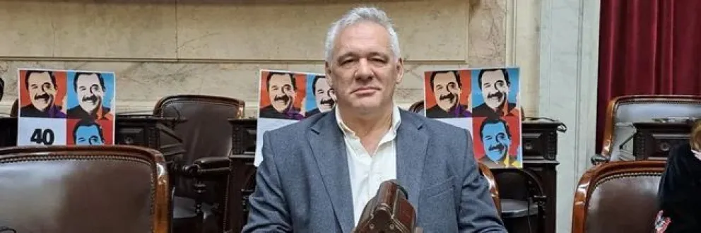 La UCR dividida en Diputados: Fernando Carbajal afirmó que sus colegas visitaron Casa Rosada “con rodilleras, arrastrándose”