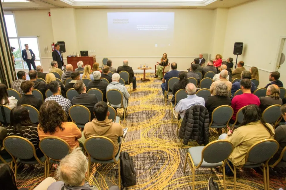 La Administración del Puerto de Comodoro Rivadavia concretó la Jornada “Cambio Climático y generación distribuida”