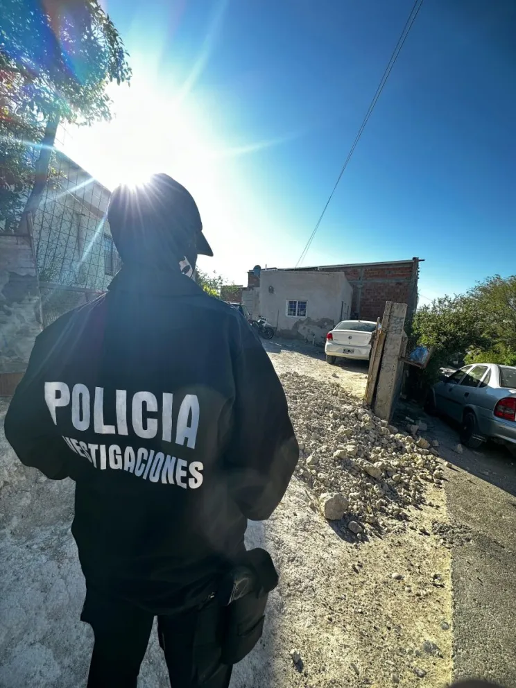 La Policía del Chubut detuvo a una mujer por abuso de armas en Trelew