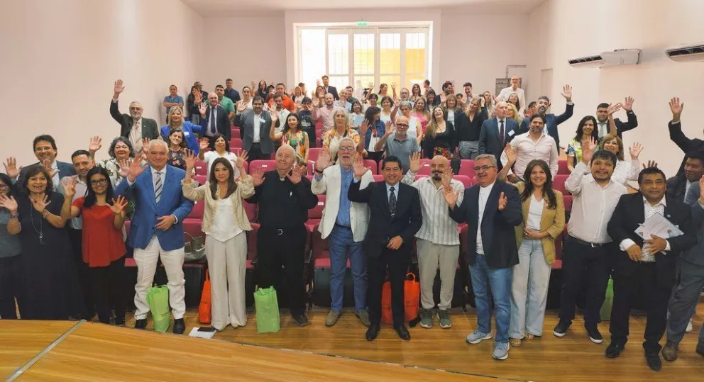 Juezas y jueces llamaron a defender la democracia y rechazaron las políticas represivas y de ajuste