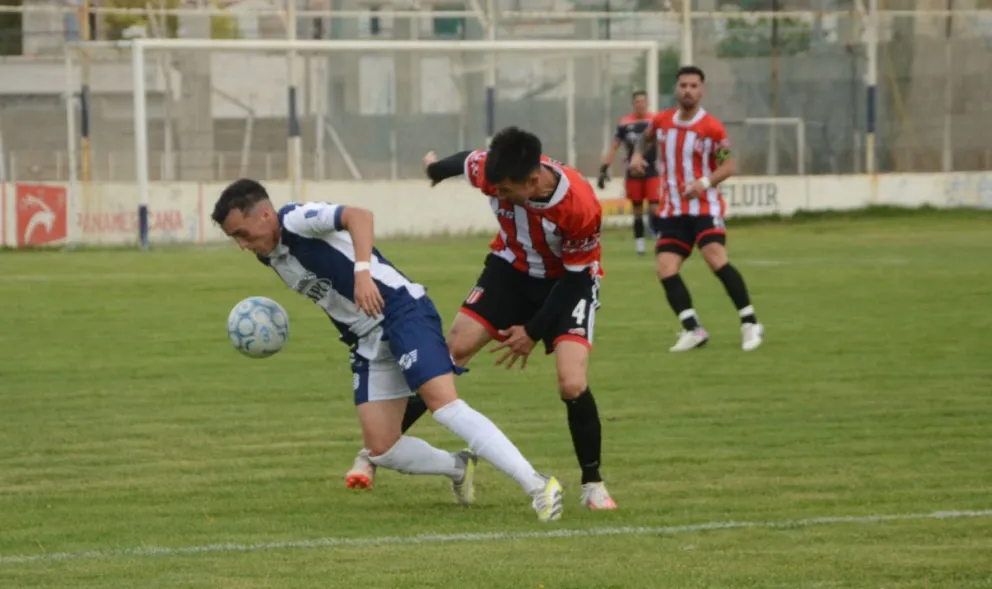 Newbery no pasó del empate ante Ameghino y se complicó