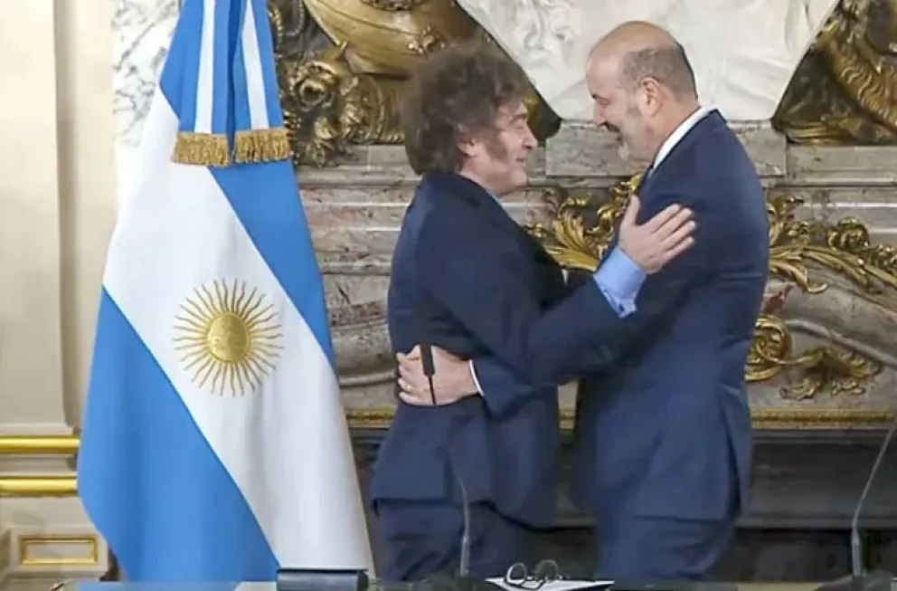 Deep motosierra: Milei y Sturzenegger están a punto de oficializar dos nuevas reformas claves en el Código de Tránsito