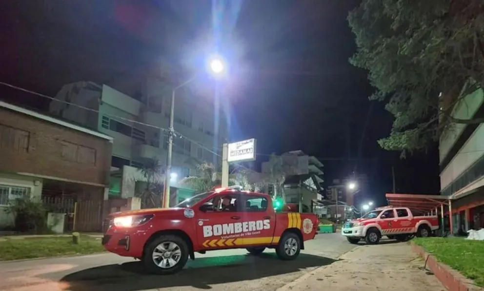 Derrumbe casi total de un edificio en Villa Gesell: hay personas desaparecidas
