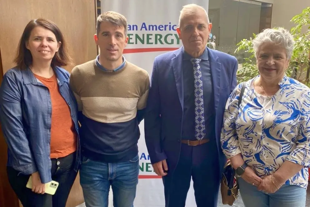 La Comunidad de Becarios PAE recibió la visita del ministro de Educación de la Provincia