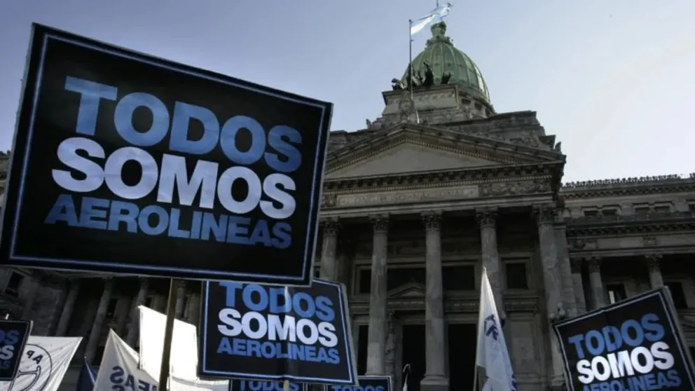 Luz verde para el debate legislativo por la privatización de Aerolíneas