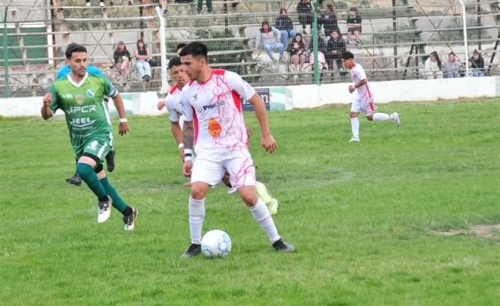 Huracán se mantiene con puntaje perfecto