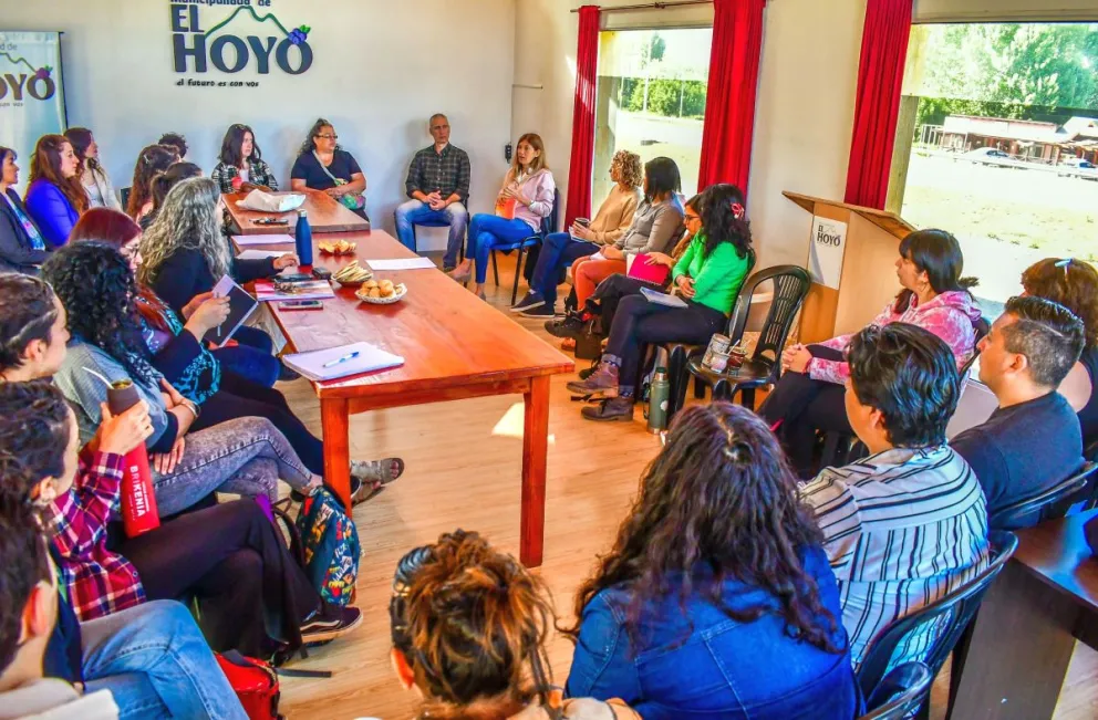 Comarca Andina: Provincia fortalece el trabajo de los Servicios de Protección de Derechos