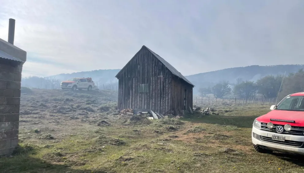 Se logró contener el incendio forestal en la zona de Río Pico