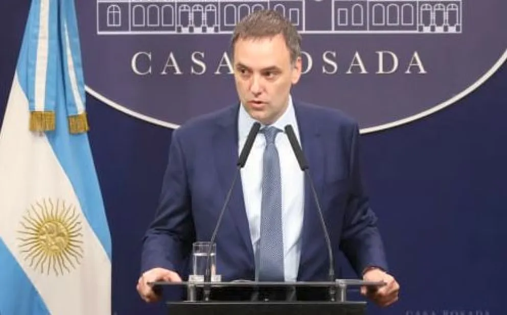 El vocero de Milei evitó hablar sobre la salida de Mondino: El motivo “es absolutamente secundario. Debe retirarse"